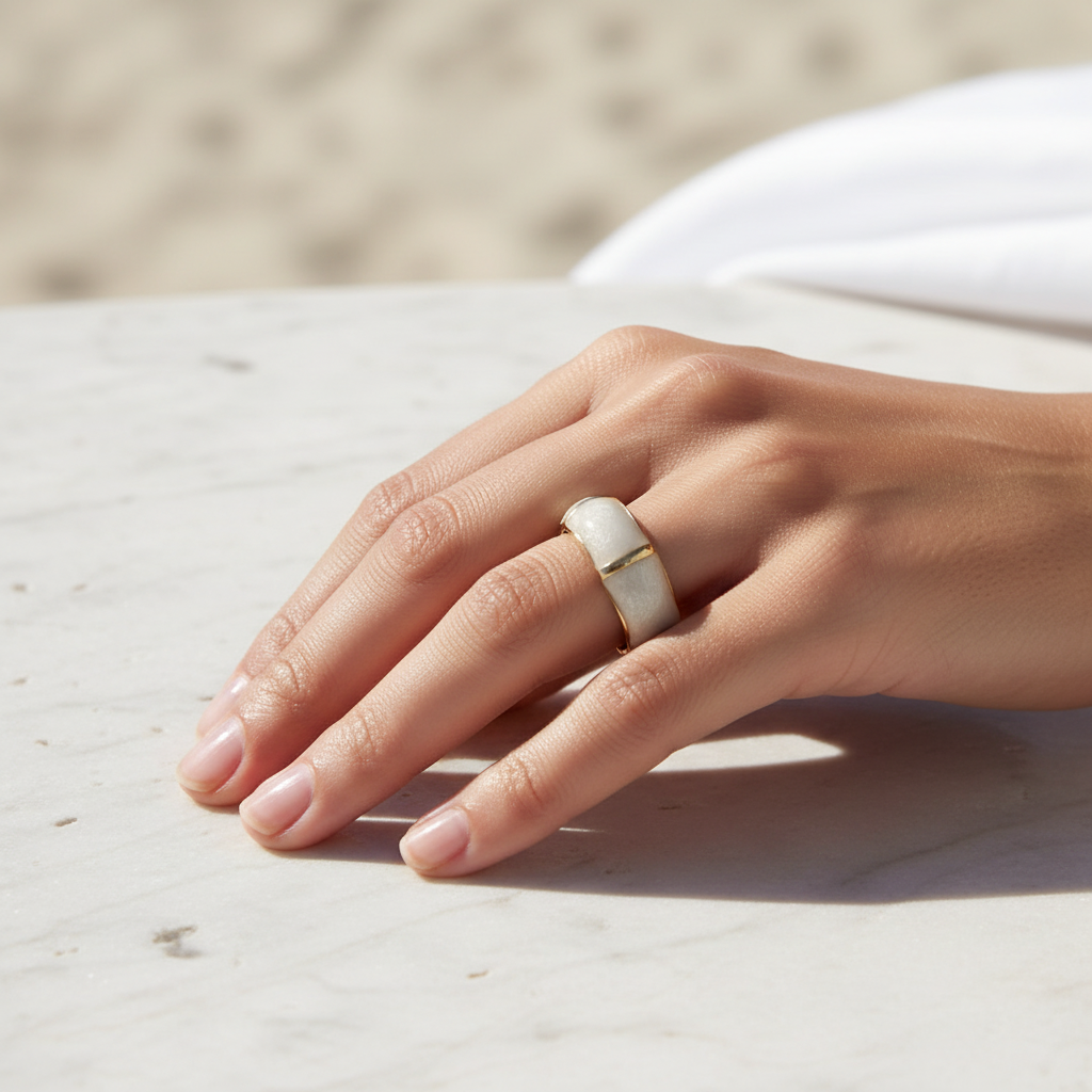 Amoré Enamel Adjustable Ring Lifestyle
