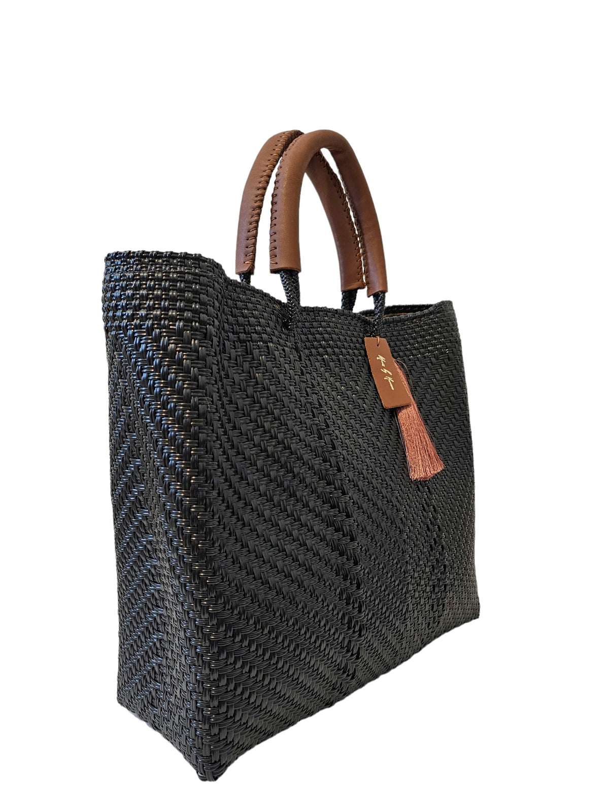 Hannah Tote Bag – Black Pearl — handwoven recycled-plastic resort tote by Mavis by Herrera