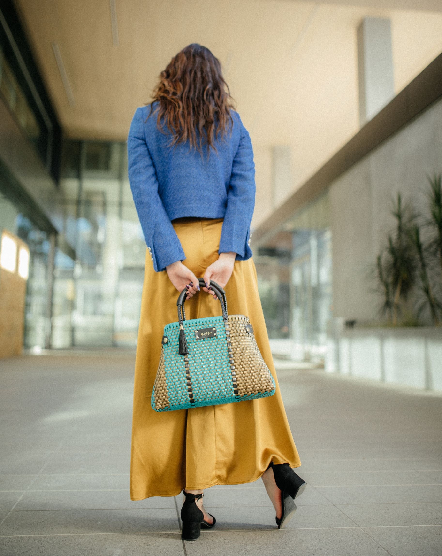 Less Pollution Convertible Handbag to Tote - Aruba