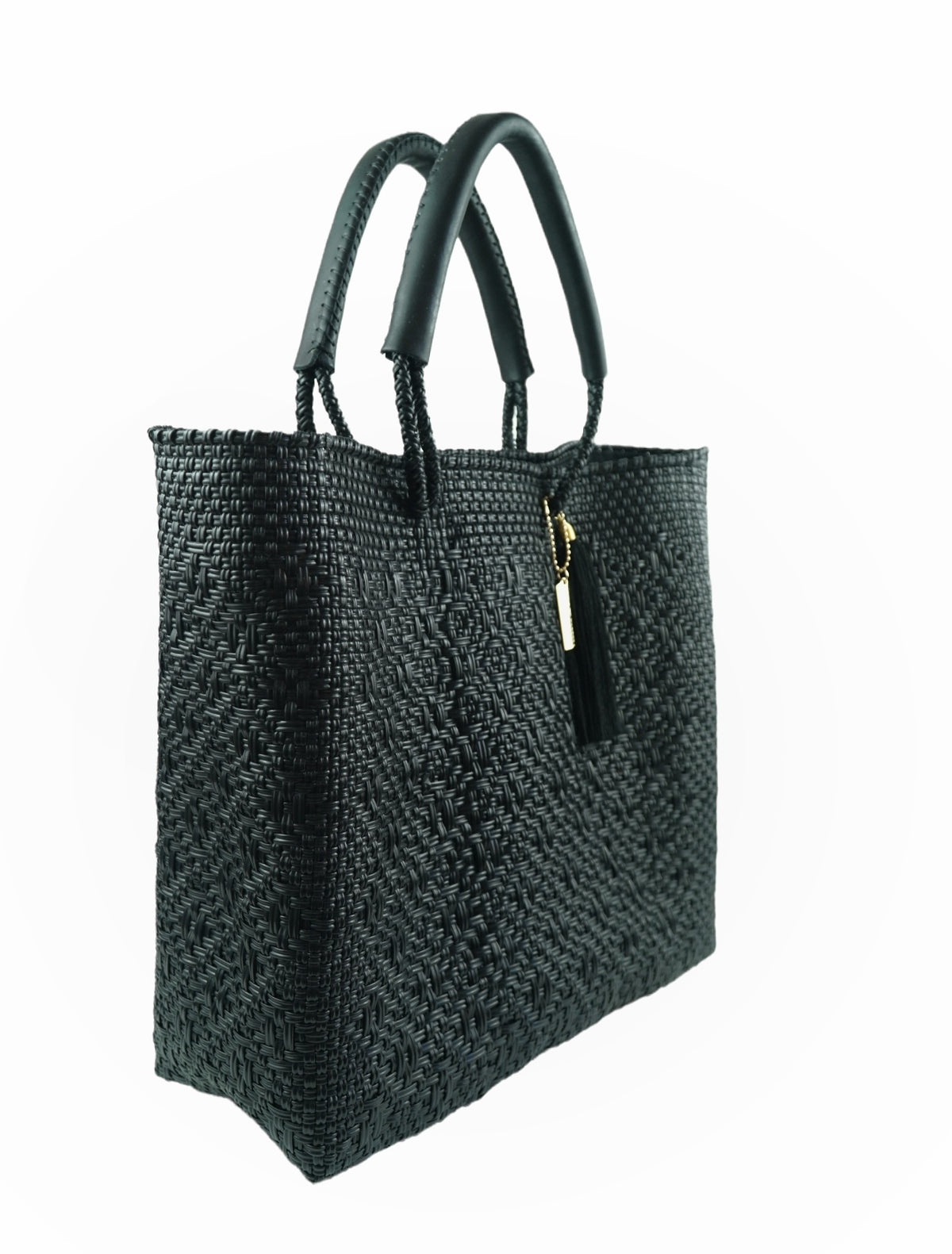 Hannah Tote Bag – Luxury Black — handwoven recycled-plastic resort tote by Mavis by Herrera