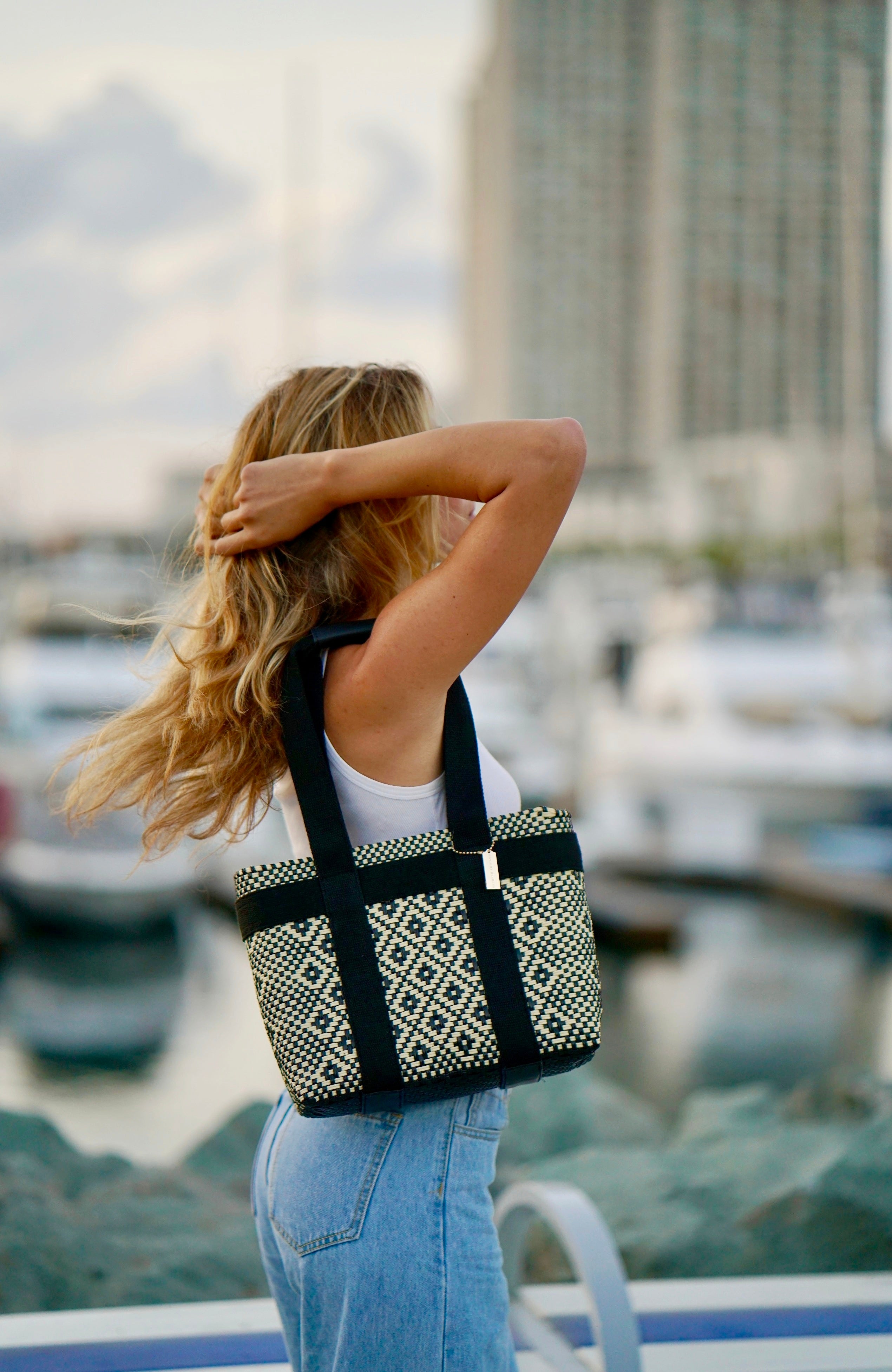 Chic Mini Tote Bag - Ivory Black